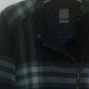 GAP  plaid  Ladies Jacket **MAKE AN OFFER**